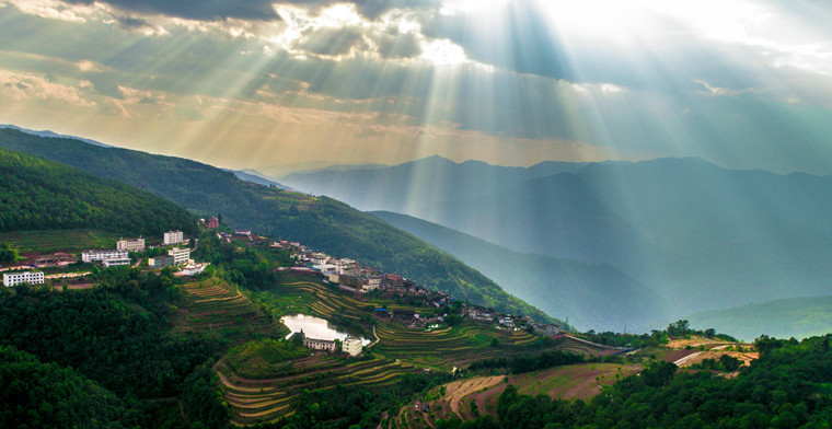 集镇全貌 集镇全貌